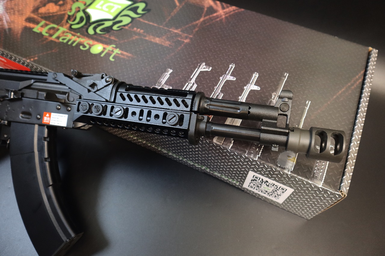 LCT AK-104 AEG电动枪-Sport钢制折叠后托电动枪图9