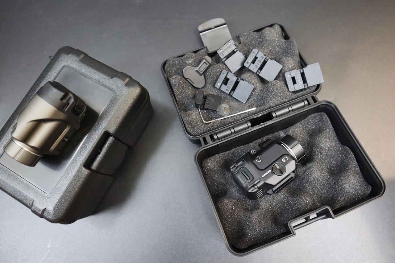 TLR-8R枪灯+红外线金属版-(黑/沙)战术枪灯-雷射组合战术灯图5
