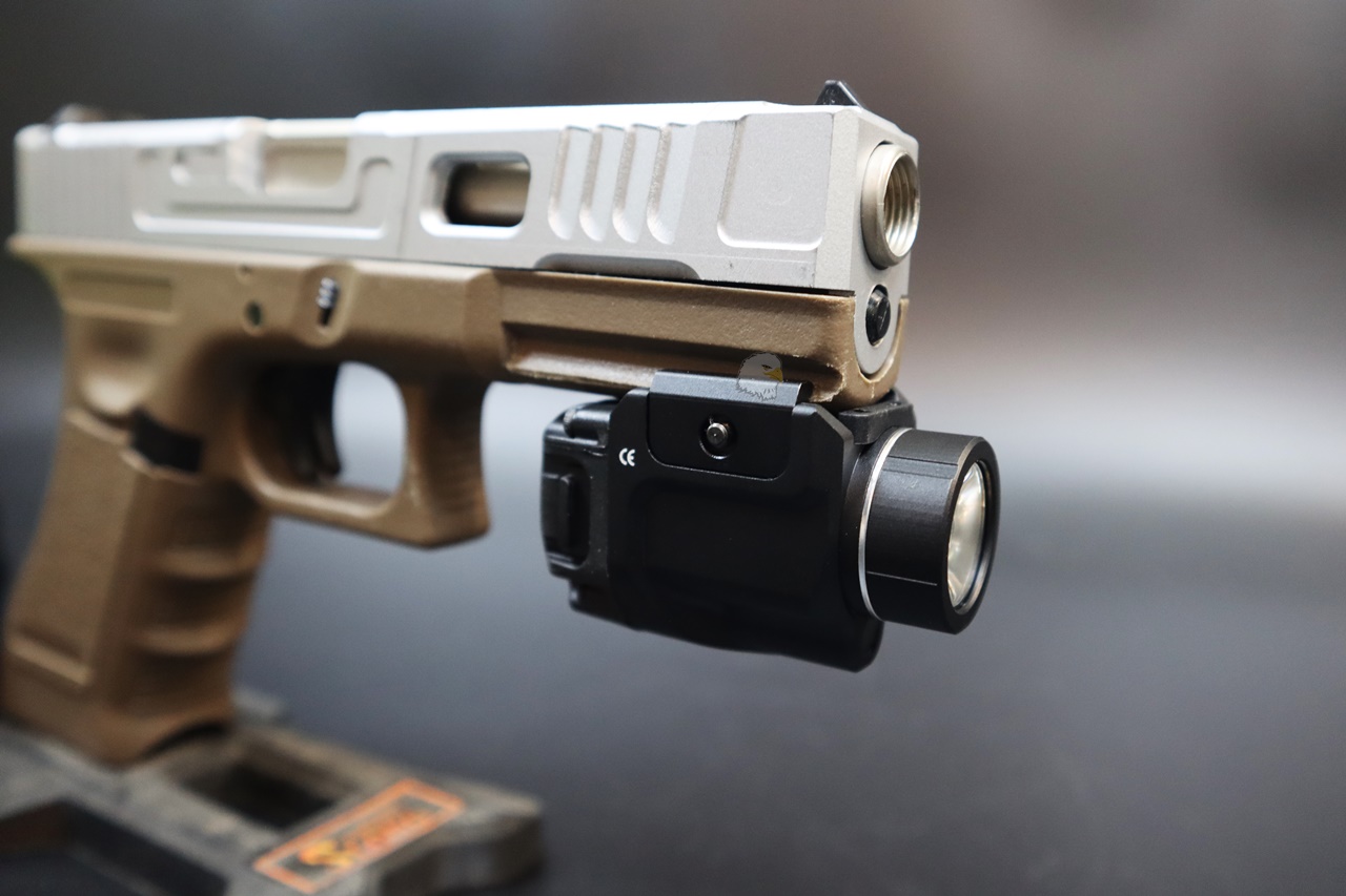 TLR-8R枪灯+红外线金属版-(黑/沙)战术枪灯-雷射组合战术灯图7